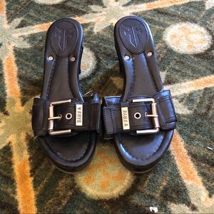 Frye Isabella Wedged Sandals 6.5